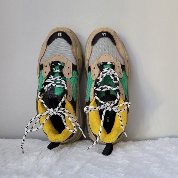 BALENCIAGA Triple S Sneakers - Picture 4 of 15